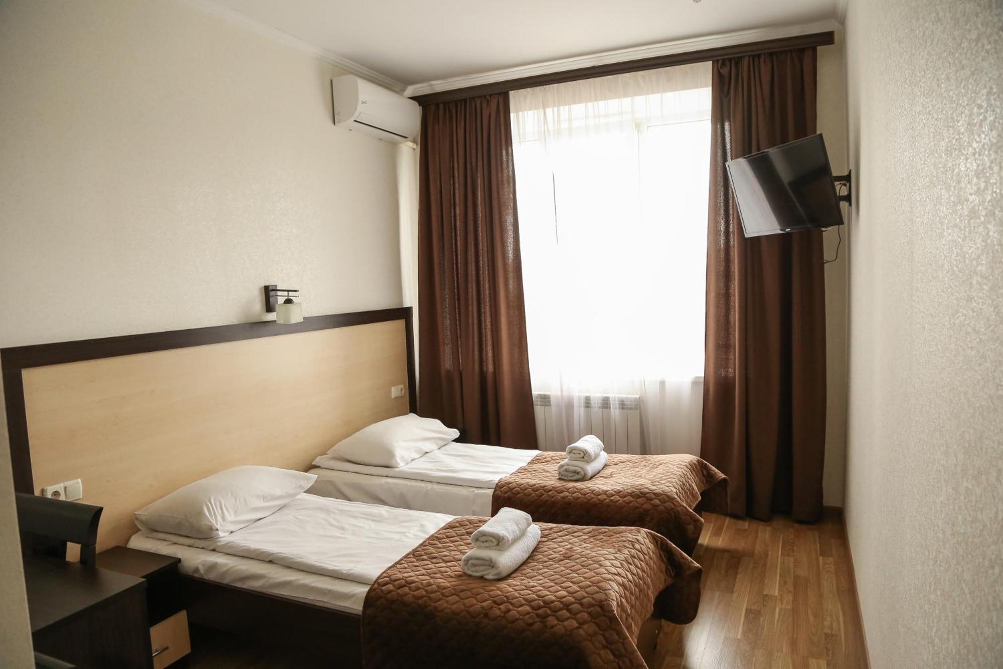 Hotel Koral Chernivtsi Exterior foto
